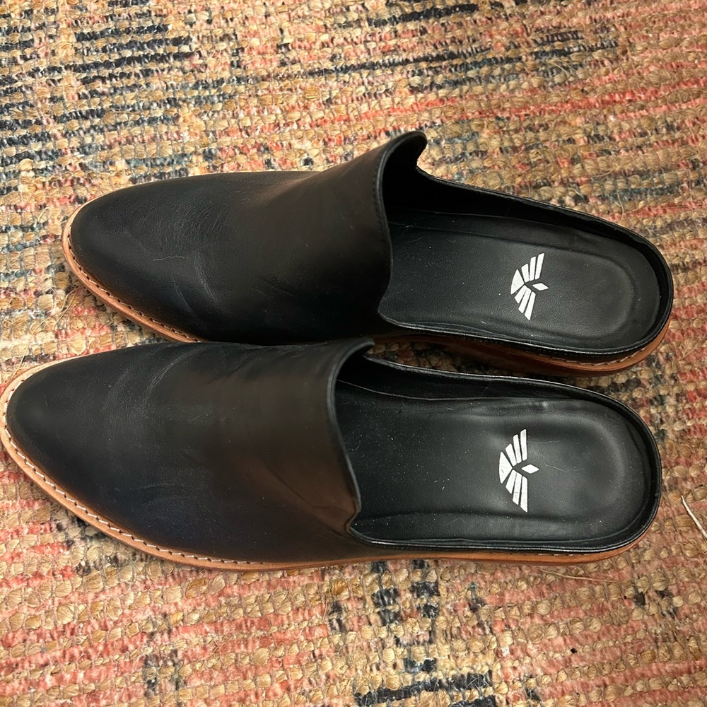 Fortress of Inca ‘Michelle’ Black Mules -size 38
